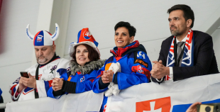 Latvijas sieviešu izlase Pasaules čempionāta atklāšanas mačā piekāpjas Slovākijai