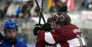 Latvijas izlase sagrauj Itāliju un iekļūst Jaunatnes olimpiādes pusfinālā