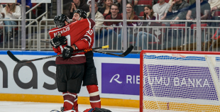 Hokeja leģendu spēles pamatlaiks noslēdzas ar draudzīgu neizšķirtu