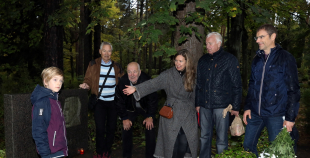 "Klusējošo hokeja kareivju" piemiņas gājiens 