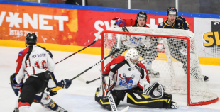FOTO: "Kurbads" pagarinājumā izcīna uzvaru Latvijas čempionāta pirmajā finālspēlē
