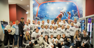 Vakar tika aizvadīta pirmā "Optibet" Baltijas sieviešu hokeja čempionāta spēle starp SHK "Laima" un "L&L Hope"