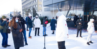 FOTO: Latvijas hokeja izlases dodas uz Pekinas olimpiskajām spēlēm