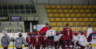 FOTO: Latvijas izlases treniņš "Volvo ledus hallē" (09.04.)