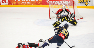 FOTO: "Kurbads" pagarinājumā izcīna uzvaru Latvijas čempionāta pirmajā finālspēlē