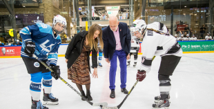 Vakar tika aizvadīta pirmā "Optibet" Baltijas sieviešu hokeja čempionāta spēle starp SHK "Laima" un "L&L Hope"