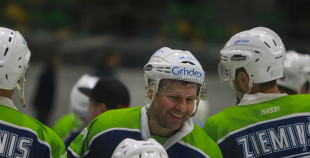 Virslīga: HK "Mogo" ar 8:2 apspēlē "Pārdaugavas" hokejistus