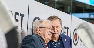 Hokeja leģendu spēles pamatlaiks noslēdzas ar draudzīgu neizšķirtu