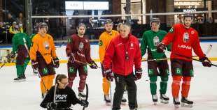 Latvijas hokeja izlase “Akropoles” ledus arēnā aizvadījusi pēdējo treniņu pirms došanās uz pasaules čempionātu 