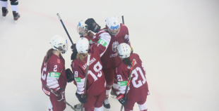 Latvijas sieviešu hokeja izlasei pārliecinoša uzvara pret Meksiku