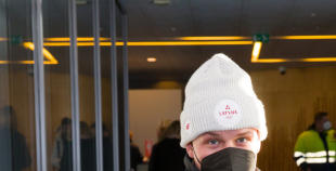 FOTO: Latvijas hokeja izlases dodas uz Pekinas olimpiskajām spēlēm