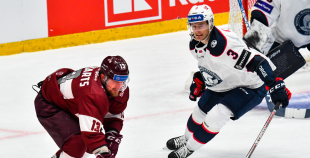 Latvijas hokeja izlase Bratislavas Ziemassvētku turnīru sāk ar uzvaru