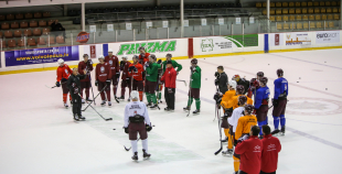 Latvijas hokeja izlase aizvada pirmo treniņu pirms gaidāmā turnīra Francijā