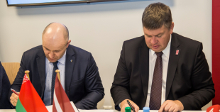 Latvijas Hokeja federācija un Baltkrievijas Hokeja federācija paraksta līgumu par 2021.gada PČ organizēšanu