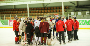 FOTO: U-20 izlases pirmdienas ledus treniņš "Volvo" ledus hallē 