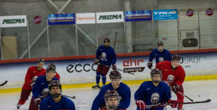 Latvijas U-20 nacionālās izlases kandidāti aizvada pirmo ledus treniņu