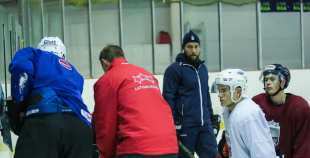 FOTO: Latvijas U-20 izlase uzsāk treniņnometni pirms pasaules čempionāta Francijā 