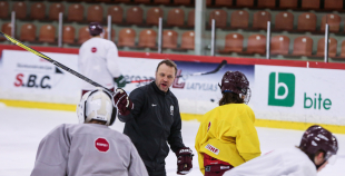 FOTO: Latvijas U-20 hokeja izlases treniņš (02.12)