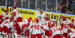 Latvijas hokeja izlase sīvā cīņā atzīst Krievijas valstsvienības pārākumu 