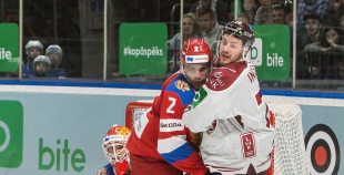 Latvijas hokeja izlase aizraujošā mačā piekāpjas Krievijas valstsvienībai 