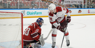 Hokeja leģendu spēles pamatlaiks noslēdzas ar draudzīgu neizšķirtu