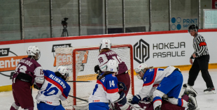 Latvijas sieviešu izlase Pasaules čempionāta atklāšanas mačā piekāpjas Slovākijai