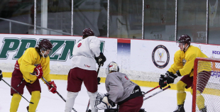 FOTO: Latvijas U-20 hokeja izlases treniņš (02.12)