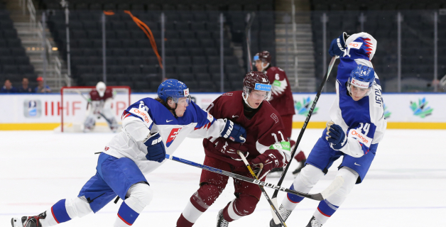 Latvijas izlase izcīna punktu pret Slovākiju un saglabā izredzes uz 1/4 finālu