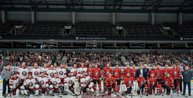 Hokeja leģendu spēles pamatlaiks noslēdzas ar draudzīgu neizšķirtu