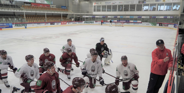 VIDEO + FOTO: Latvijas hokeja izlase oficiāli uzsāk treniņnometni 
