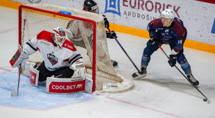 Čempionu piecdesmit tukšie metieni