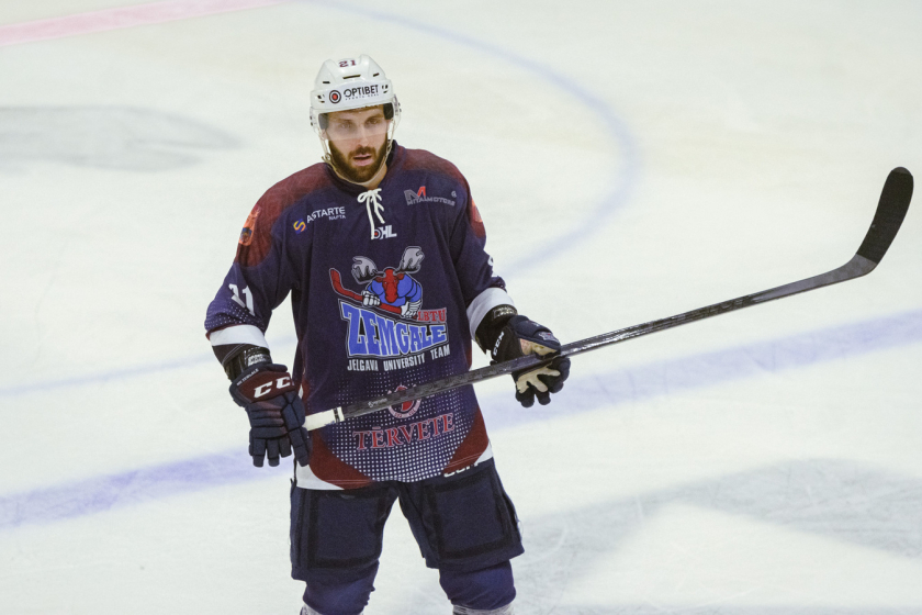 Mārtiņš Porejs atzīts par OHL mēneša MVP